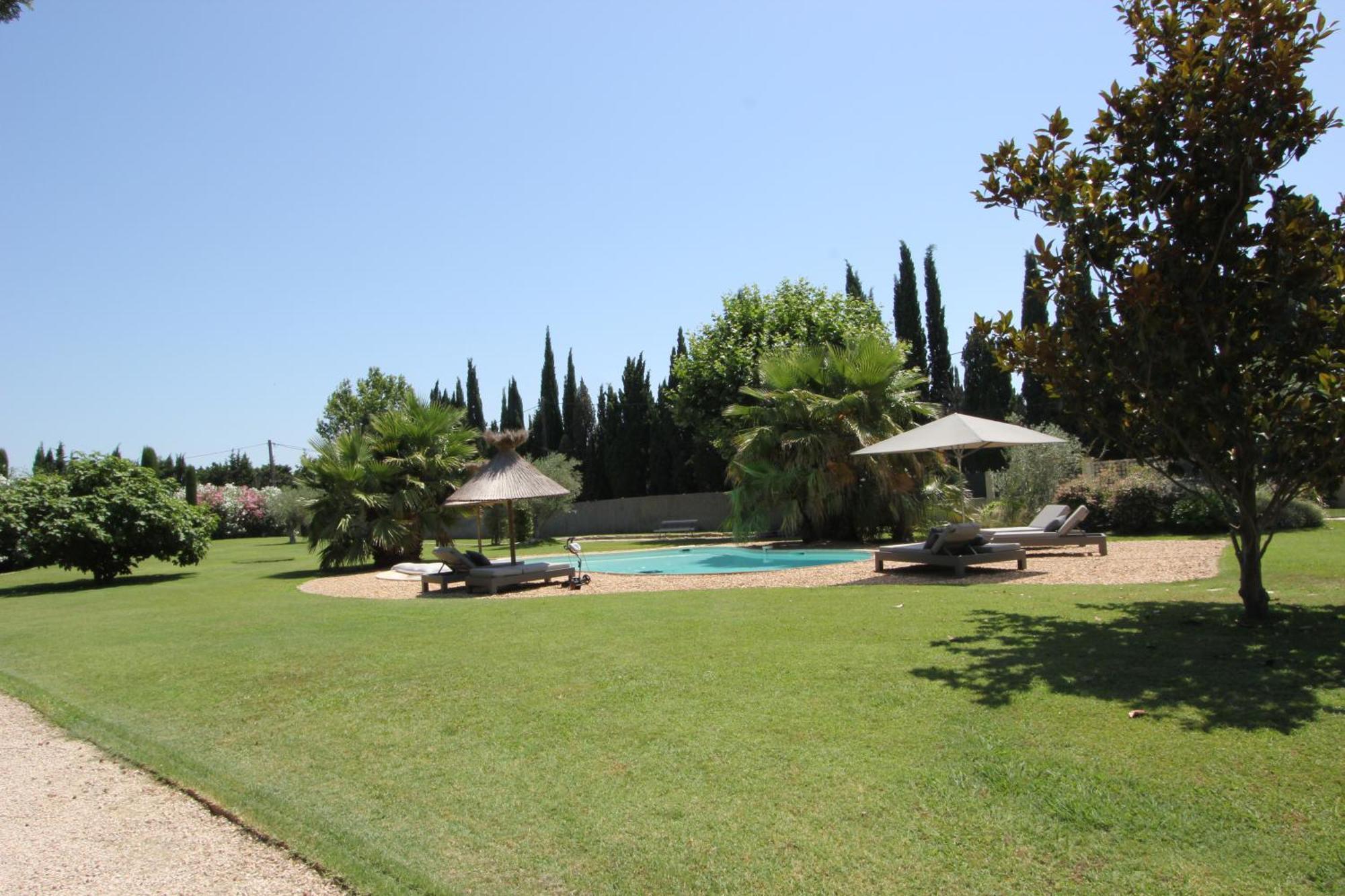 Mas Paloma Bed & Breakfast Rognonas Exterior photo
