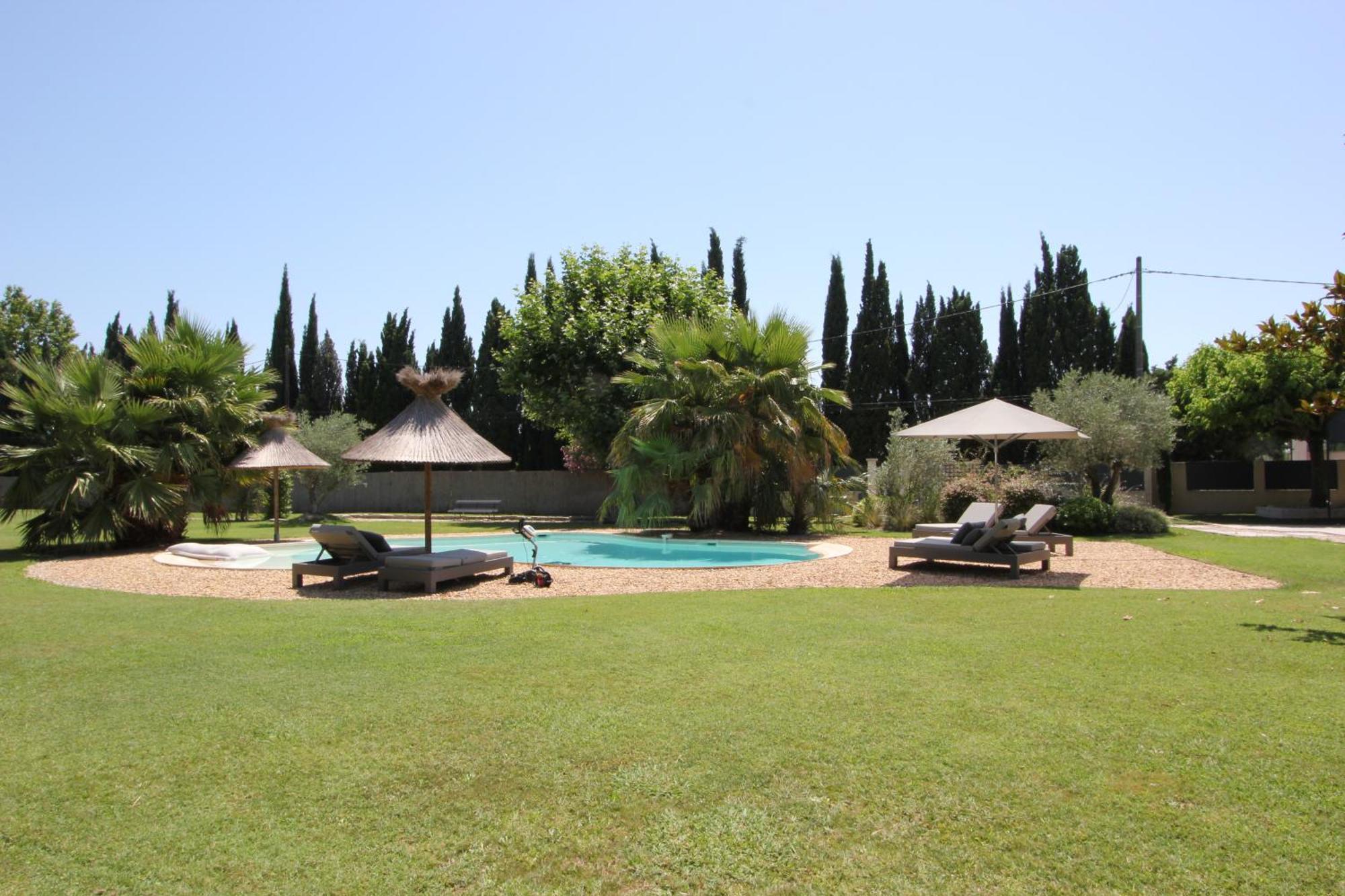 Mas Paloma Bed & Breakfast Rognonas Exterior photo