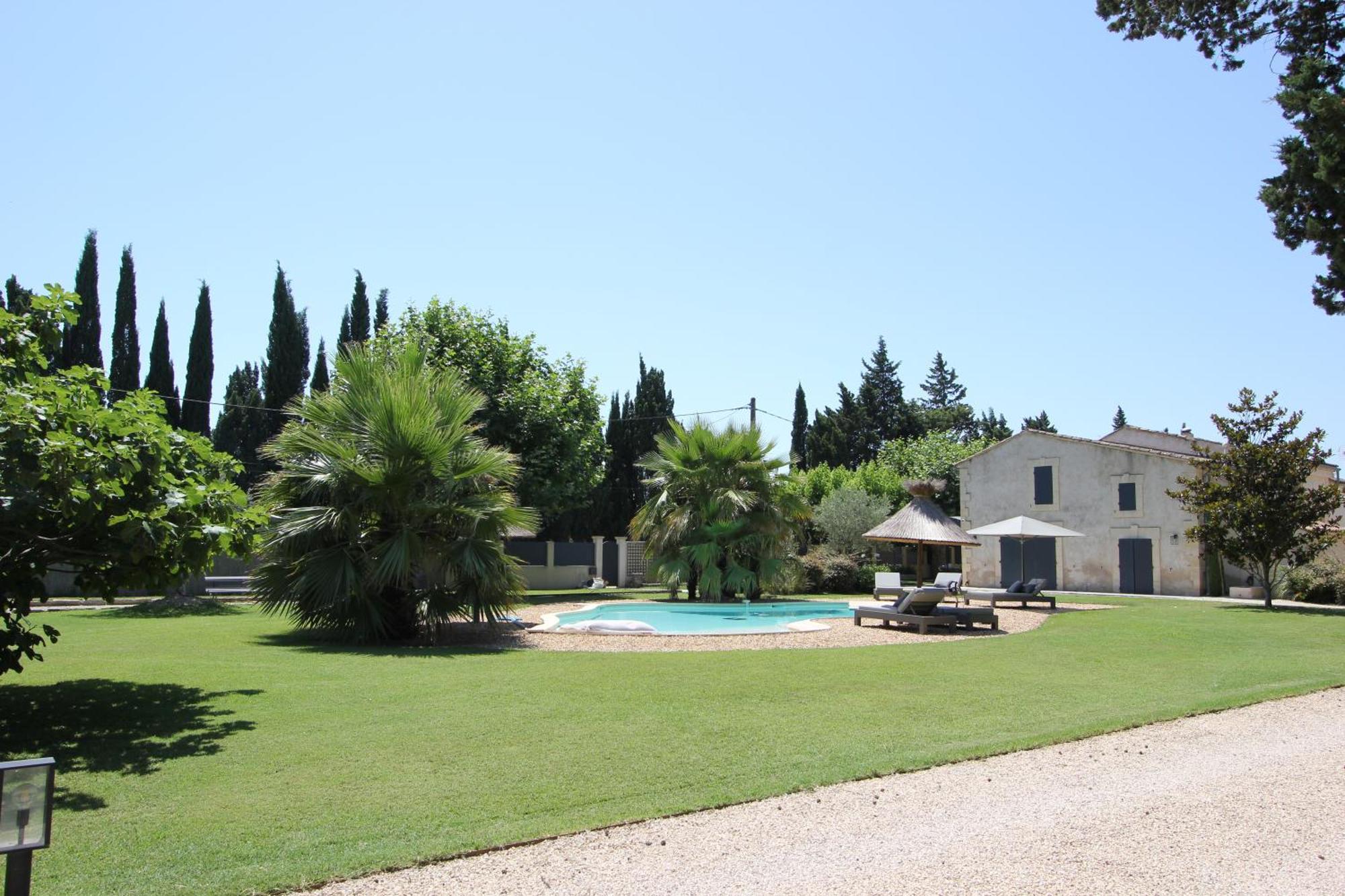Mas Paloma Bed & Breakfast Rognonas Exterior photo