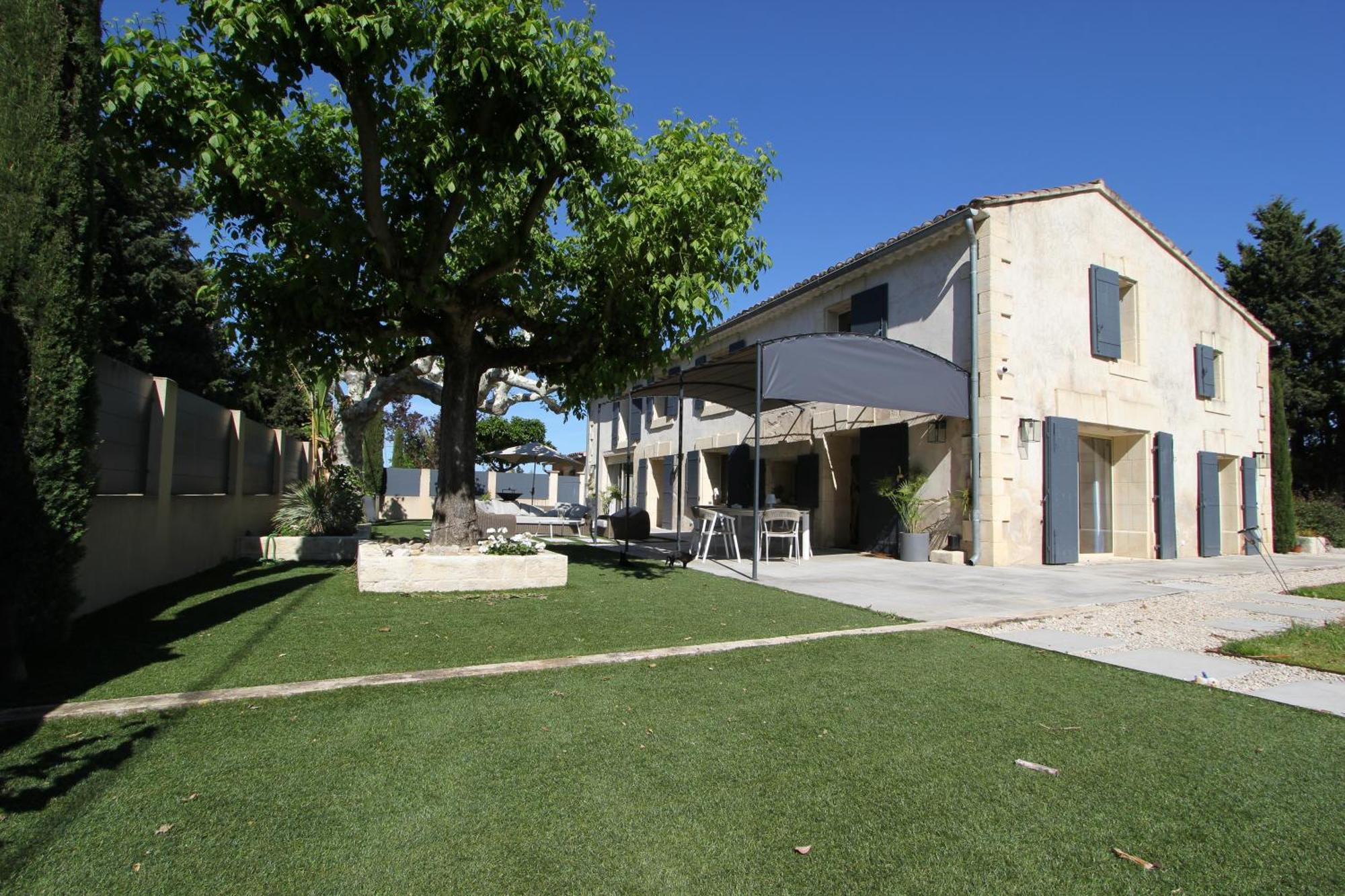 Mas Paloma Bed & Breakfast Rognonas Exterior photo