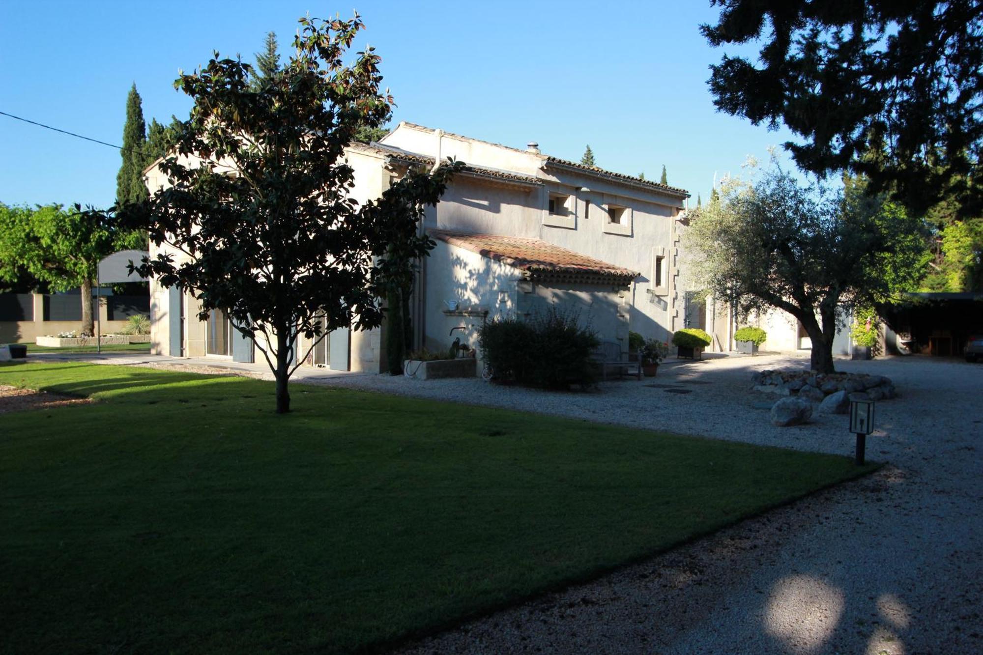 Mas Paloma Bed & Breakfast Rognonas Exterior photo