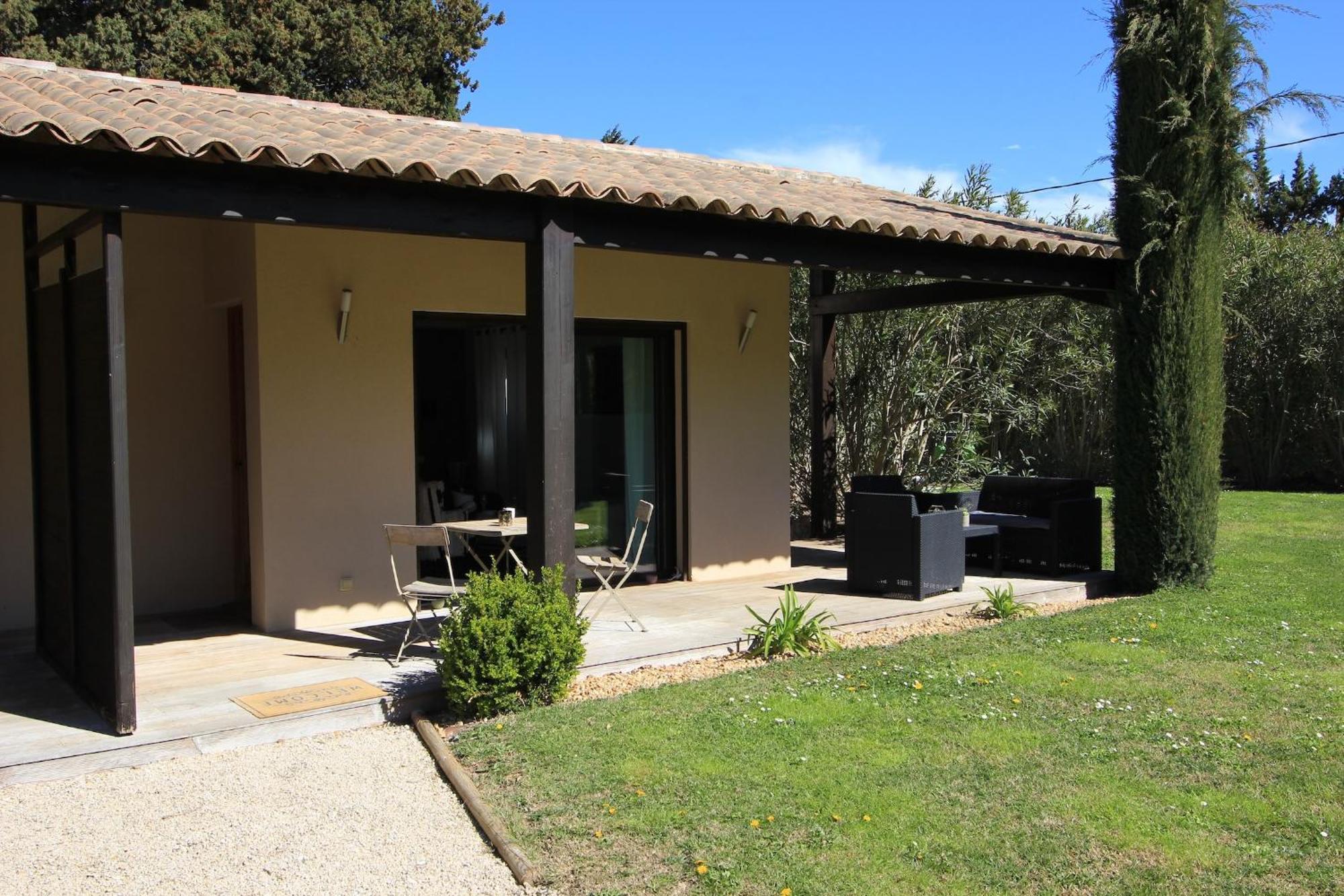 Mas Paloma Bed & Breakfast Rognonas Exterior photo